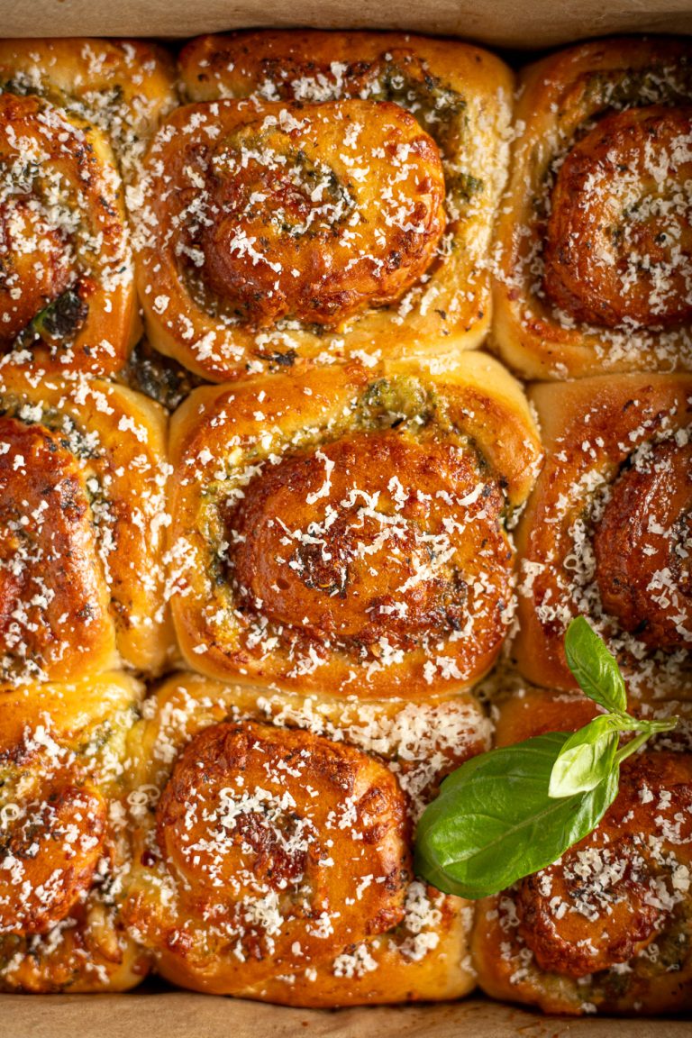 Cheesy Pesto Scrolls